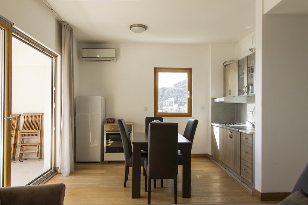 Apartment-Hotel Vila Petrovic-Becici Budva Exteriör bild