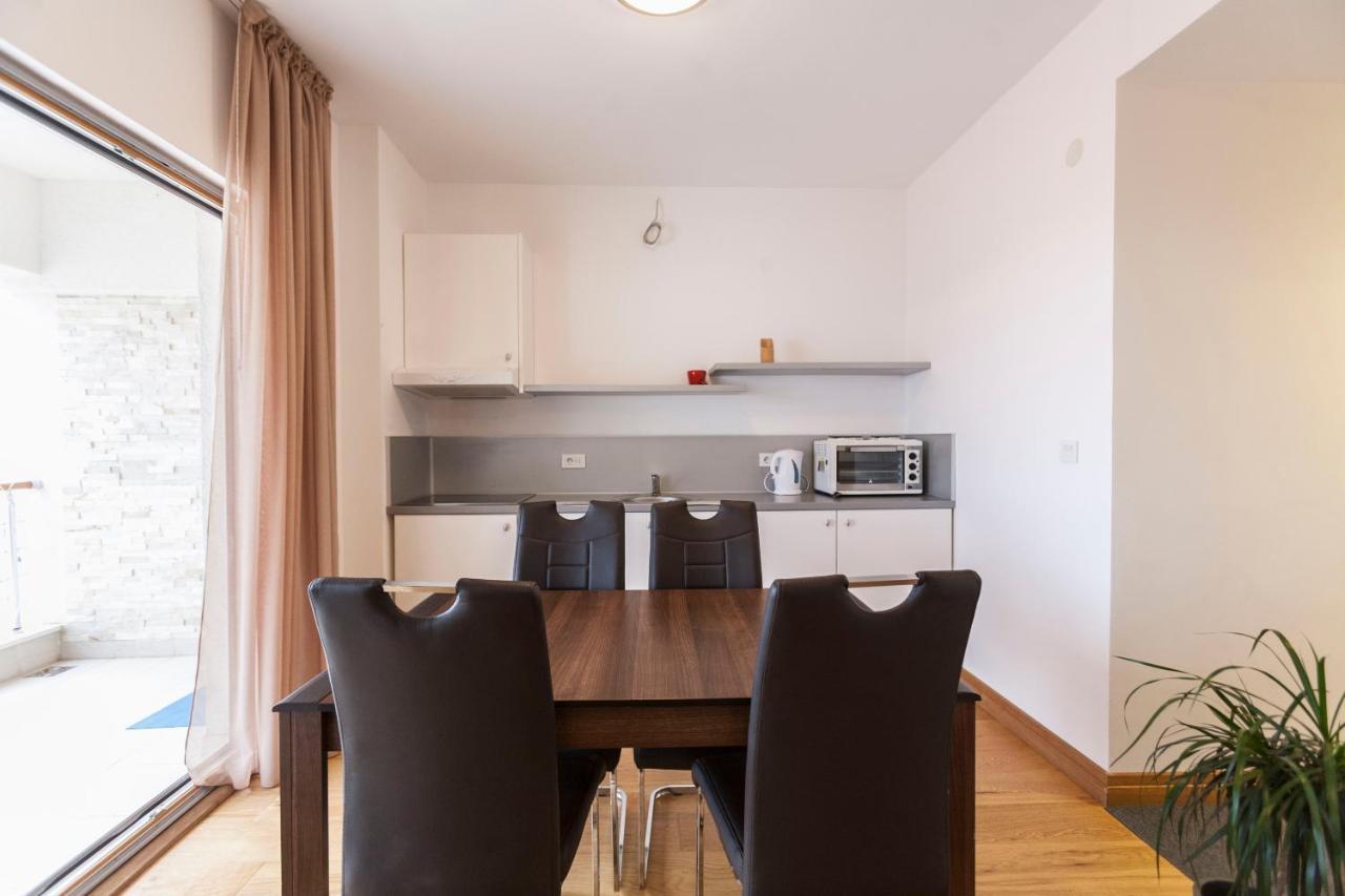 Apartment-Hotel Vila Petrovic-Becici Budva Exteriör bild