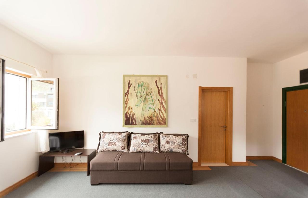Apartment-Hotel Vila Petrovic-Becici Budva Exteriör bild