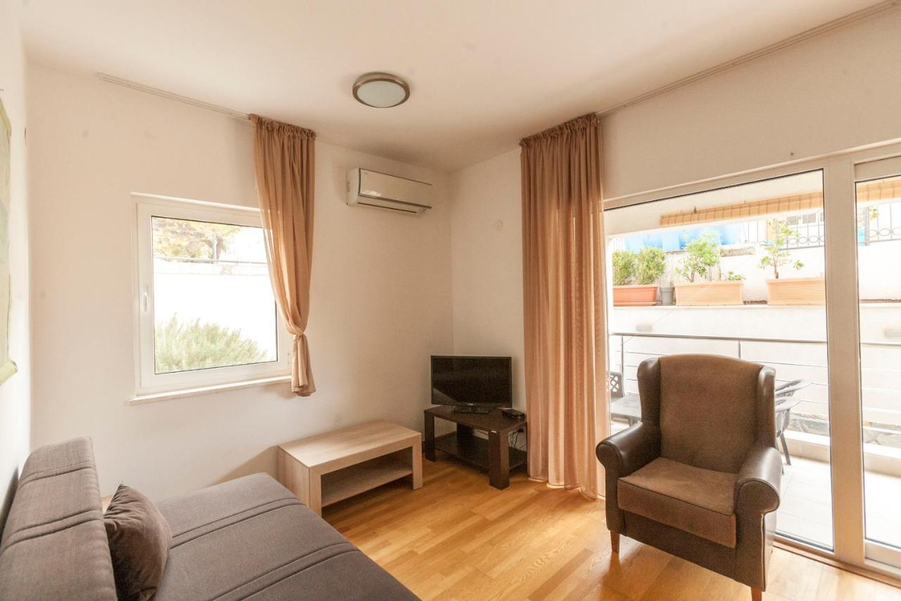 Apartment-Hotel Vila Petrovic-Becici Budva Exteriör bild