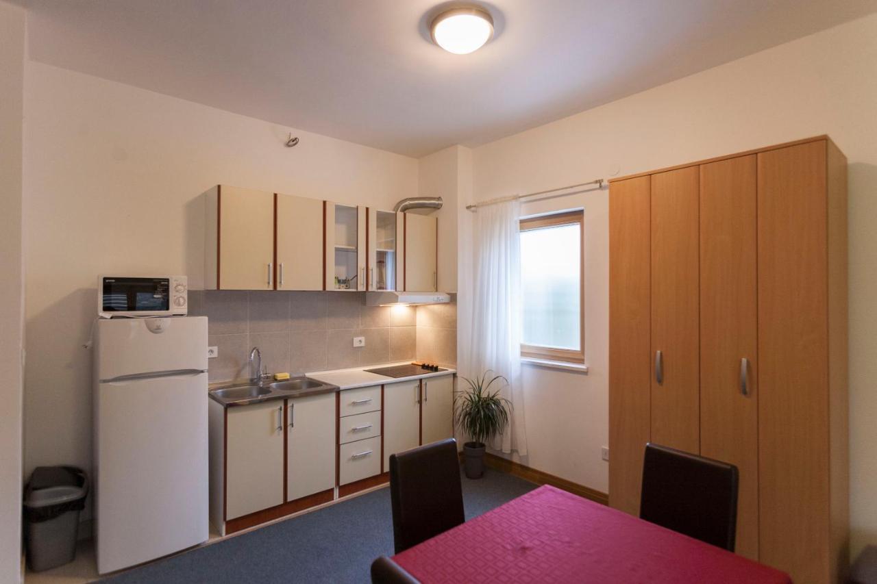 Apartment-Hotel Vila Petrovic-Becici Budva Exteriör bild