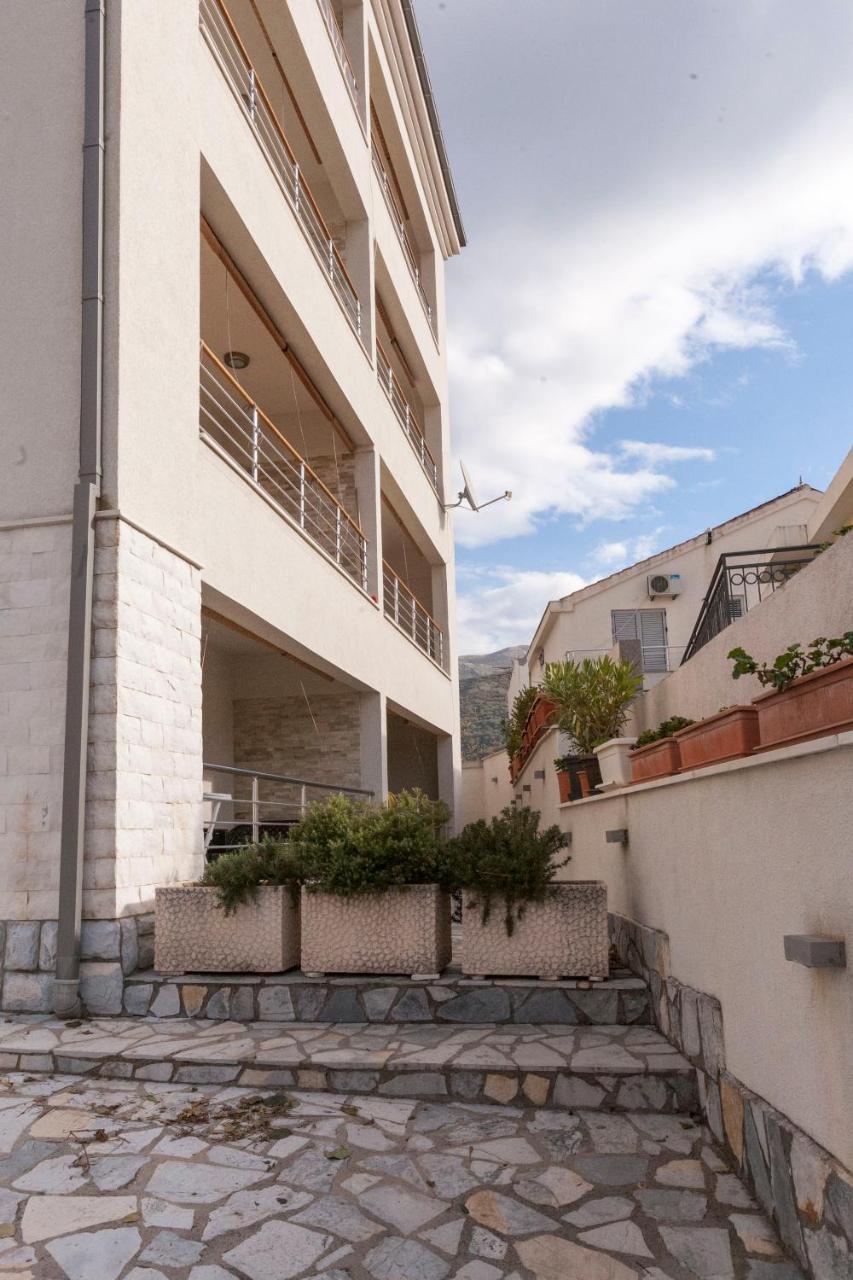 Apartment-Hotel Vila Petrovic-Becici Budva Exteriör bild